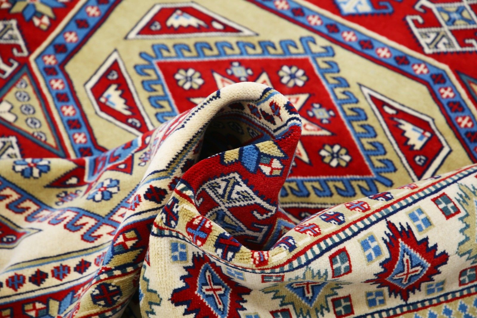Tapis d'appoint en laine noué à la main, rouge, bleu marine, ivoire et bleu clair, 1,27 x 1,76 m photo vinterior