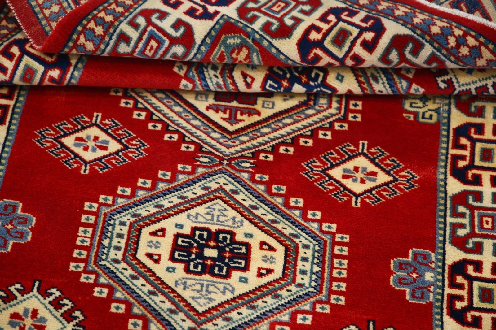 2,5x4,3 ft handgeknoopt tribaal wollen vloerkleed in rood, marineblauw, ivoor, lichtblauw photo vinterior