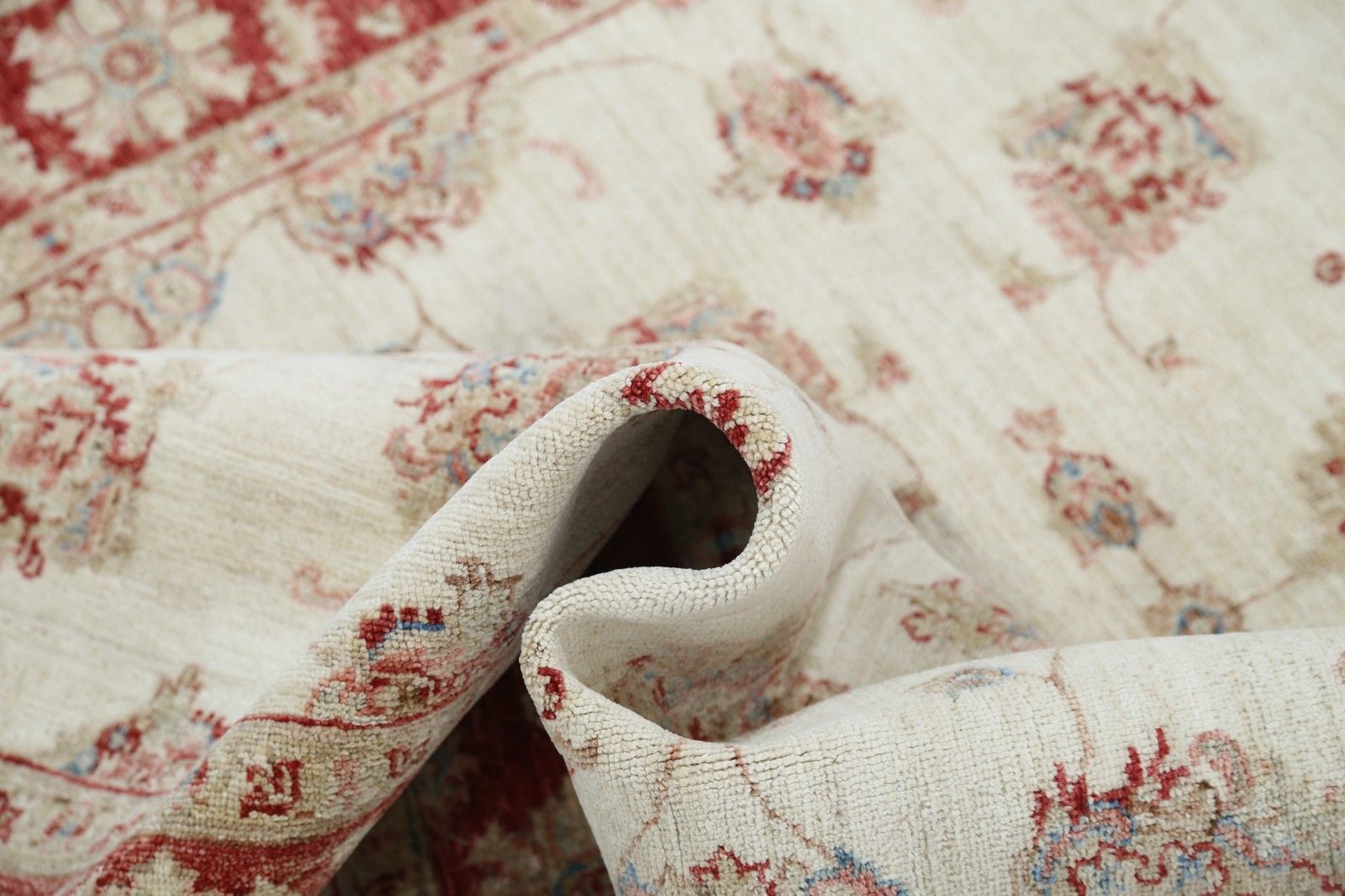 5x6.6 Ft Hand Knotted Oushak Style Area Rug With Red Border And Ivory Field photo vinterior