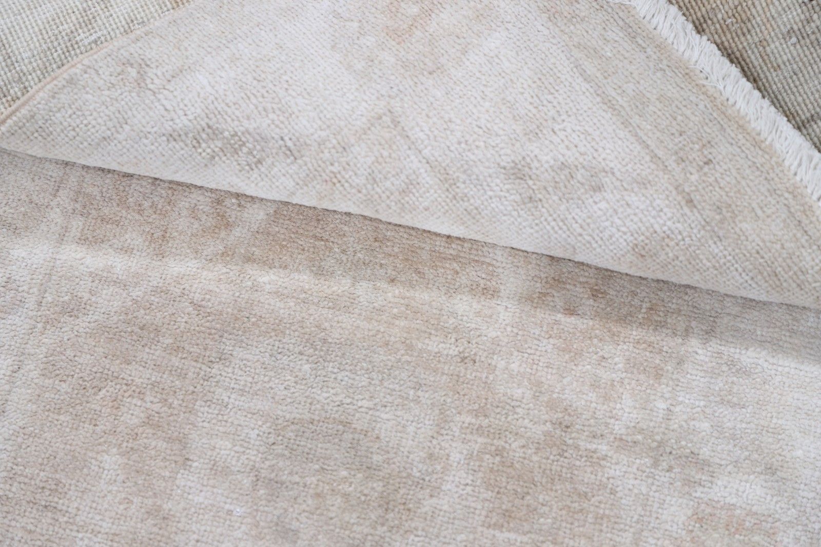 2x3.2 Ft Traditional Soft Colored Accent Rug. Hand Knotted Wool Turkish Area Rug photo Textiles