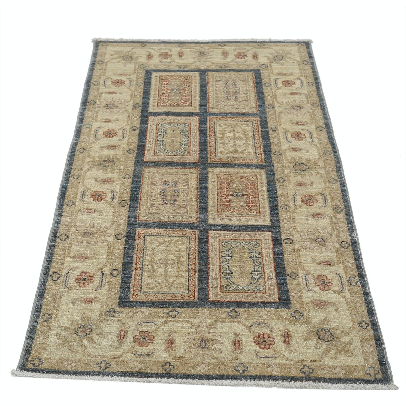 Tapis d'appoint traditionnel noué à la main, 0,82 x 1,43 m. Tapis turc. 100 % laine photo for sale