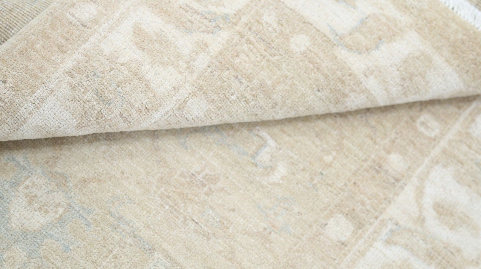 Tapis d'appoint turc noué à la main en laine beige, motif floral, 0,82 x 1,12 m photo Textiles