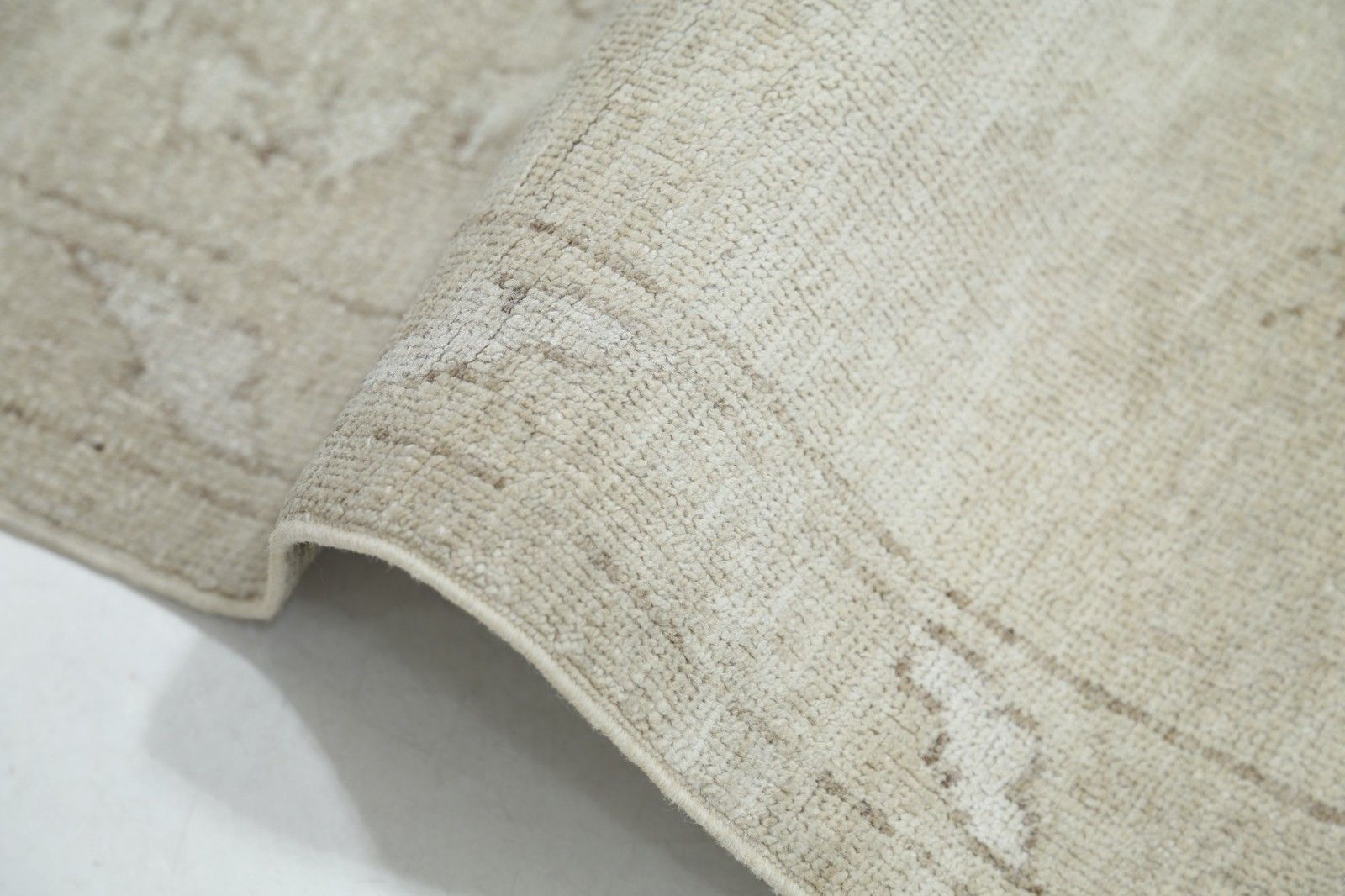 2,47 x 2,85 m Handgeknoopt Beige Wollen Vloerkleed. Traditioneel Bloemmotief Tapijt photo Textiel