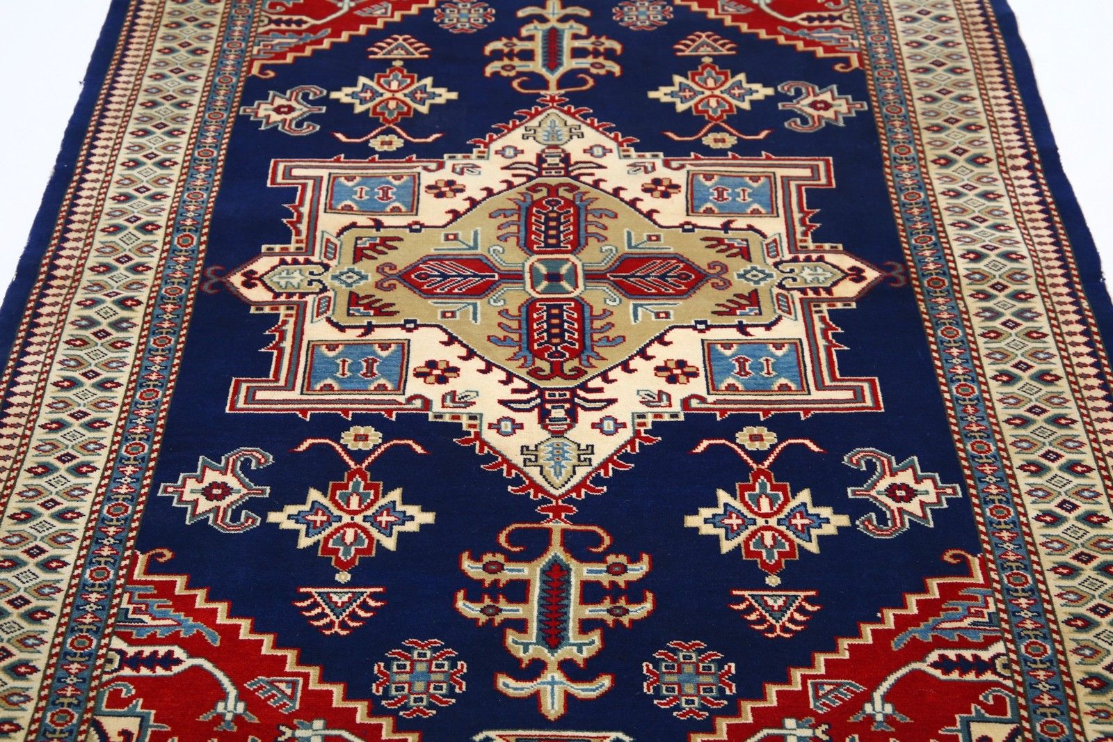 4,2 x 6,2 ft Handgeknoopt vloerkleed in rood, beige en blauw met geometrisch medaillonmotief photo 1240.0