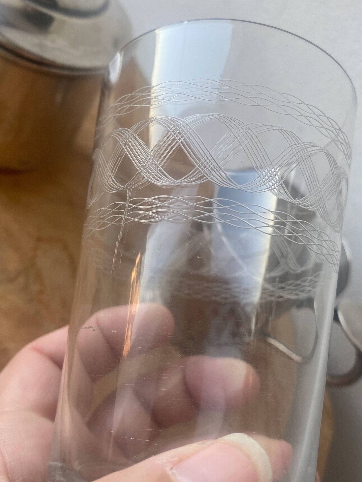 photo furniture Cafetière d'époque en verre et métal argenté