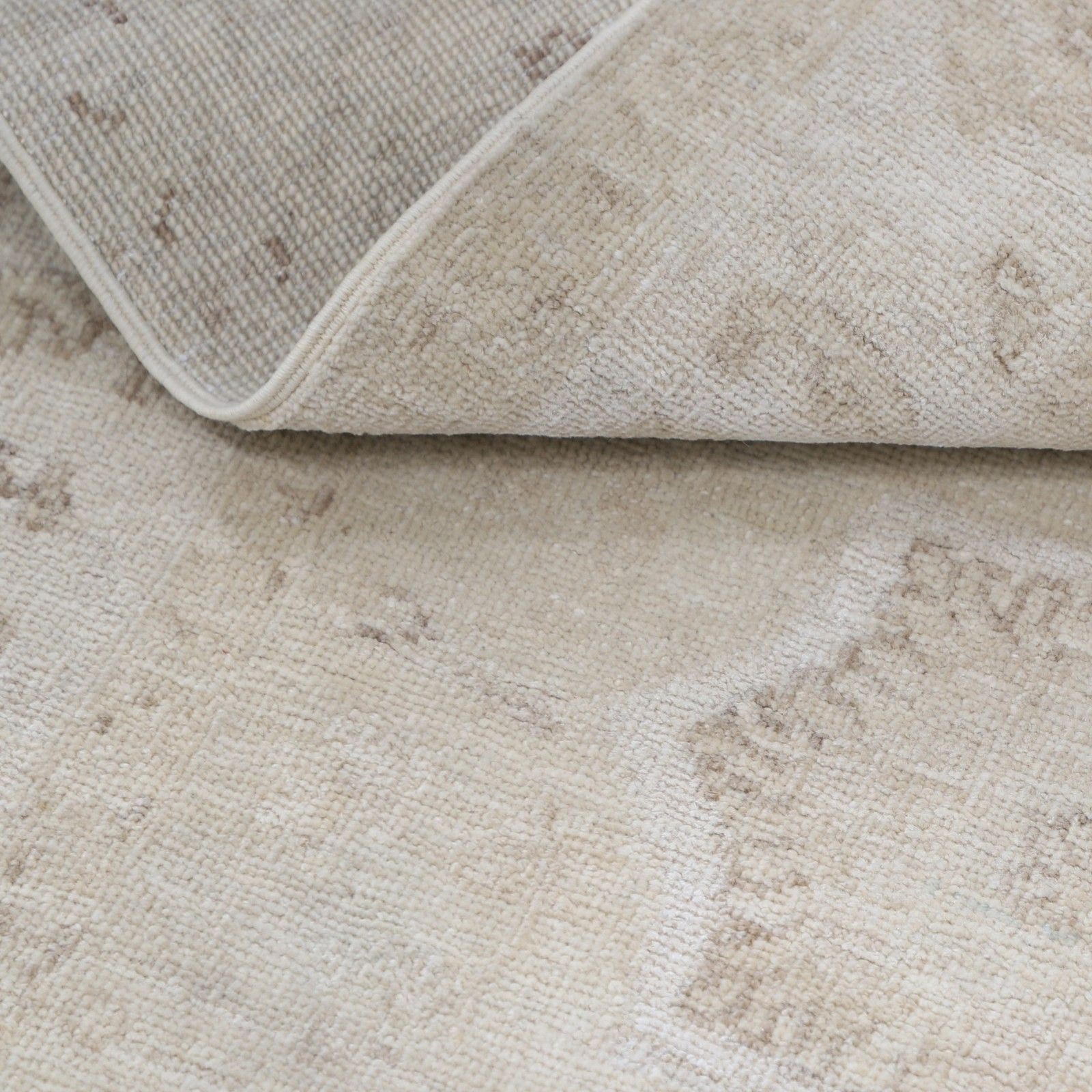 2.7x4.2 Ft Traditional Hand Knotted Beige Turkish Accent Rug. 100% Wool photo vinterior