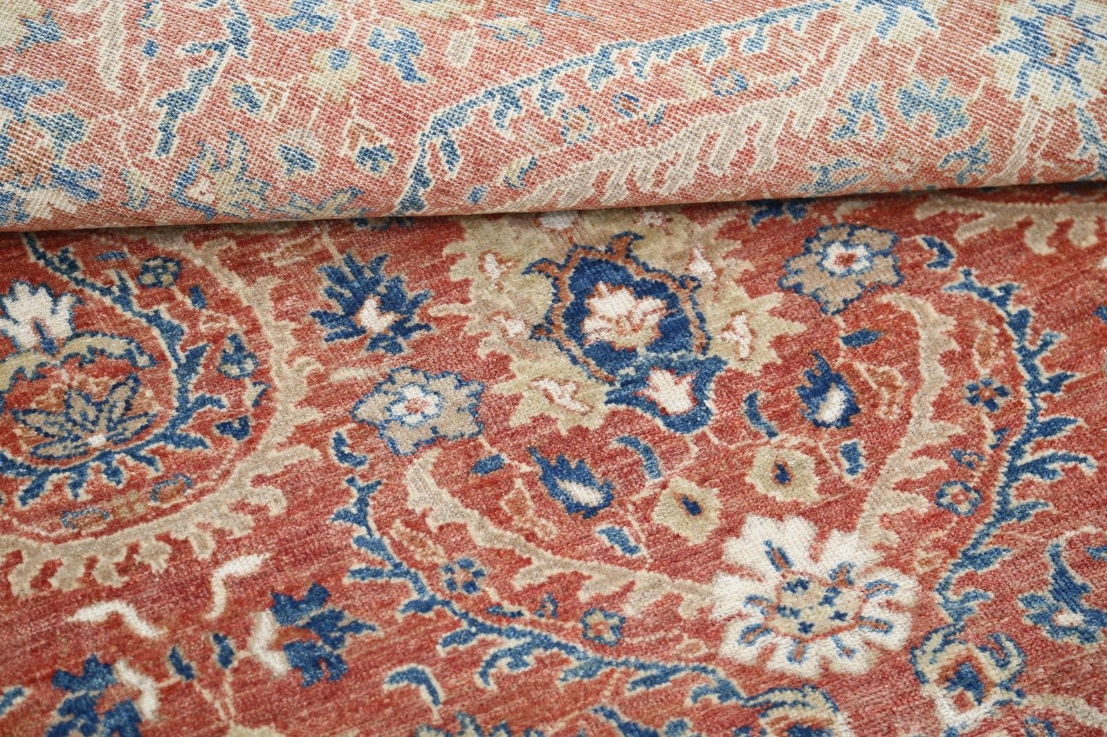 Tapis en laine noué à la main, rouge, bleu marine et beige, motif floral - 2 x 2,9 m photo vinterior