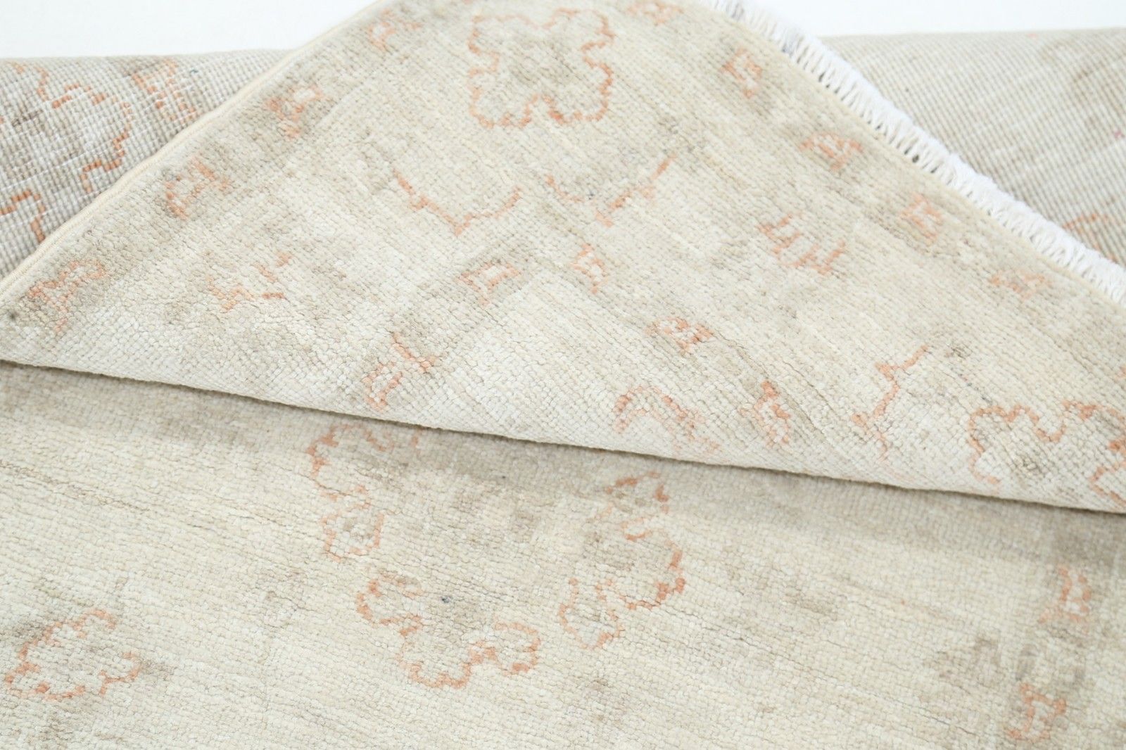 Tapis Oushak noué à la main, 74 x 120 cm. Tapis d'appoint beige à motif floral. 100 % laine photo Textiles