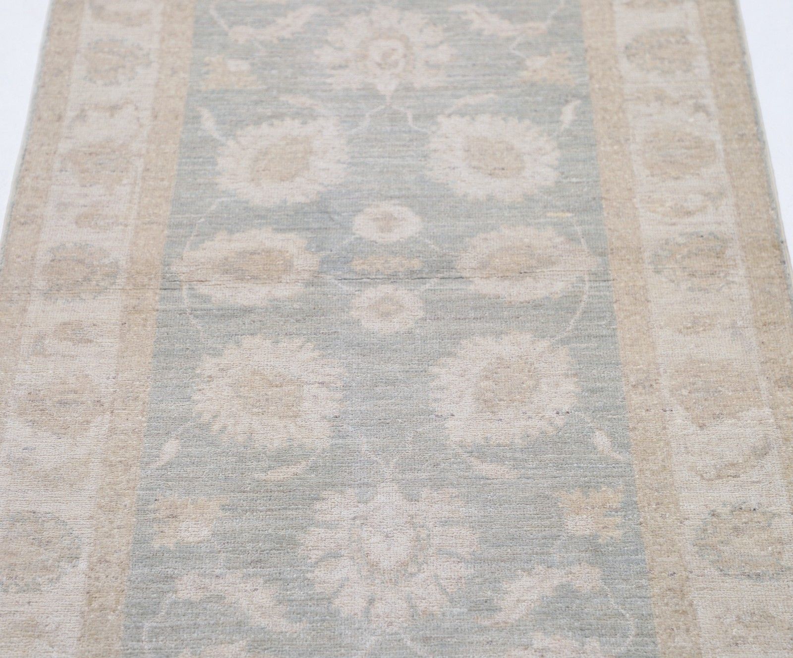 Tapis de couloir en laine noué à la main, motif floral, 0,79 x 2,29 m, pour couloir, corridor et cuisine photo for sale