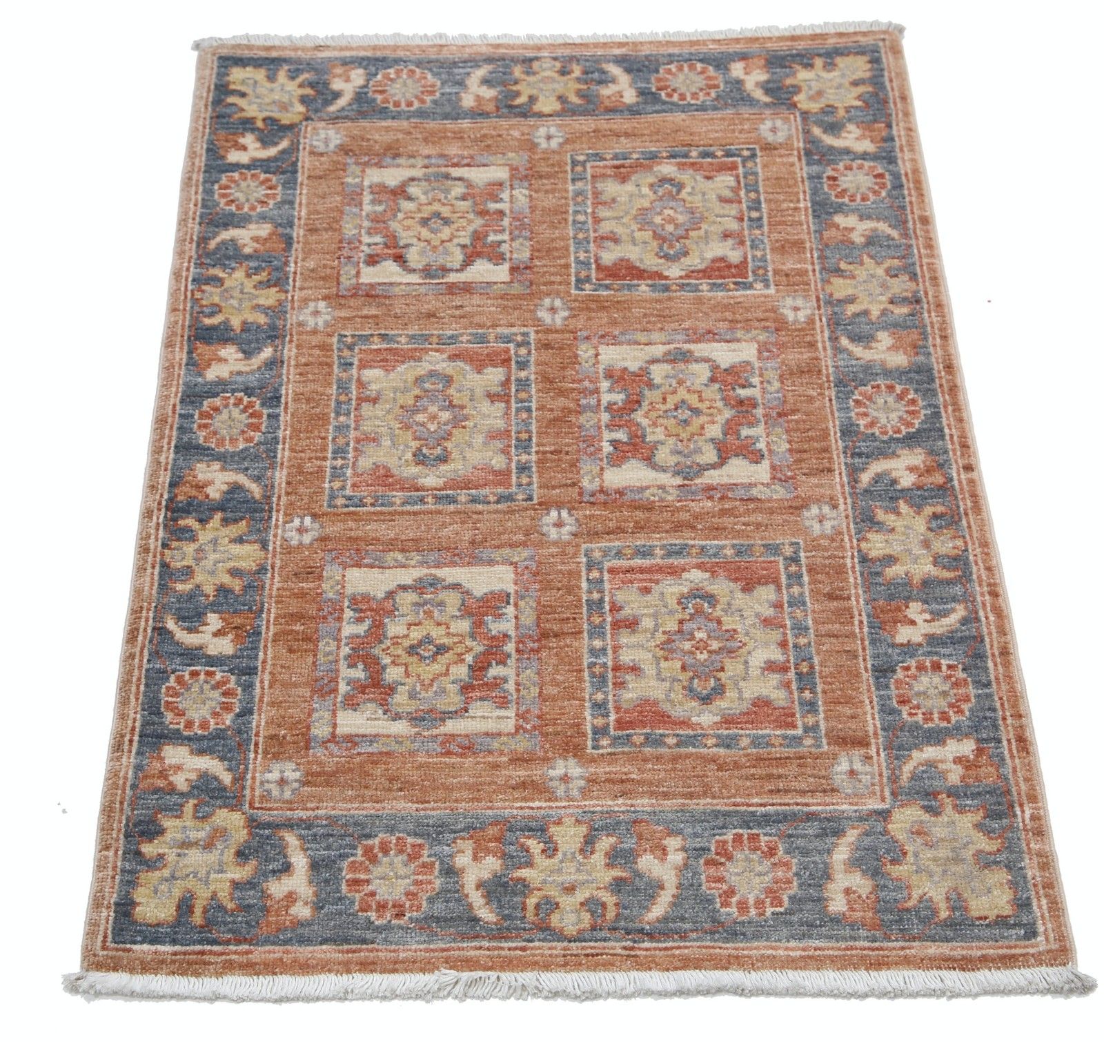 Tapis d'appoint noué à la main, rouge, bleu et ivoire, 2 x 3 pi. Tapis d'accent à motif géométrique en panneaux photo Textiles