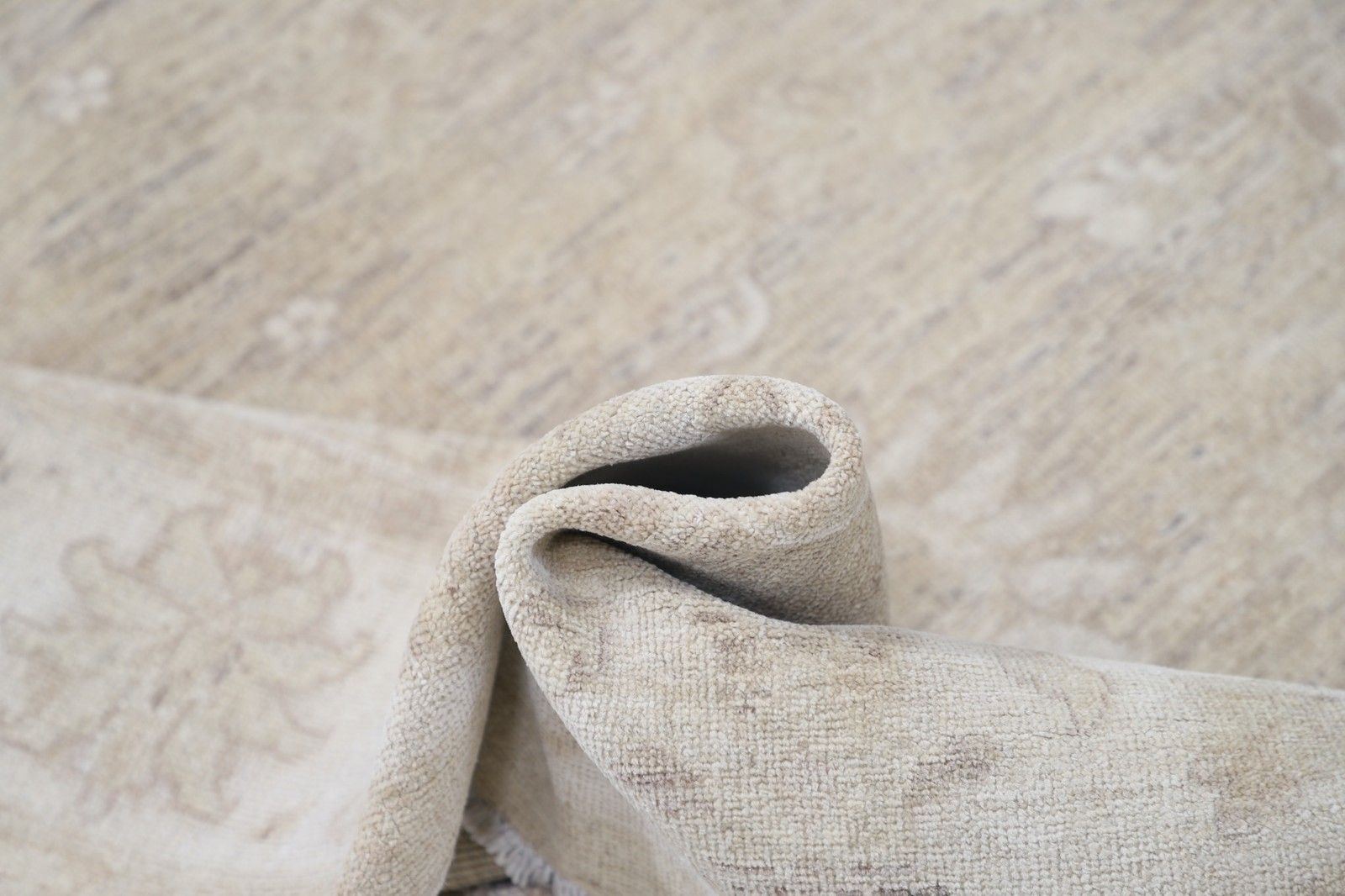 4.8x6.4 Ft Hand Knotted Beige Turkish Area Rug For Living Room. 100% Wool Rug photo vinterior