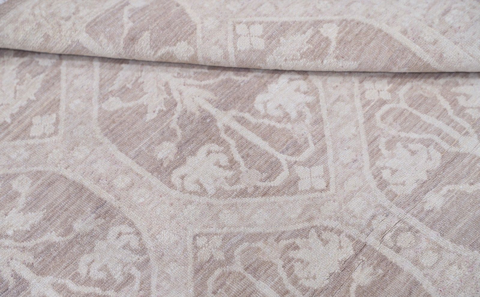 4.8x4.6 Ft Handknotted Beige, Taupe Wool Rug. Ogee Trellis Pattern Accent Rug photo 1280.0