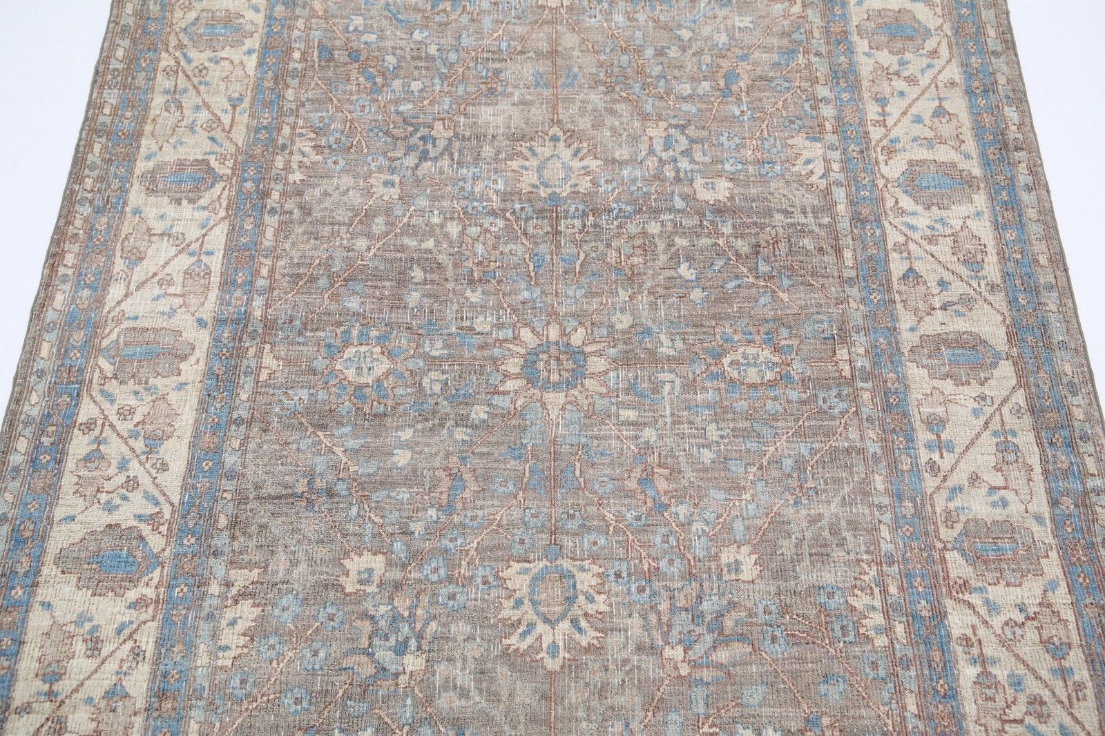 4x6 Ft Handgeknoopt vloerkleed in ivoor, lichtblauw en grijs. Klein sierkleed met bloemmotief photo 1846.0