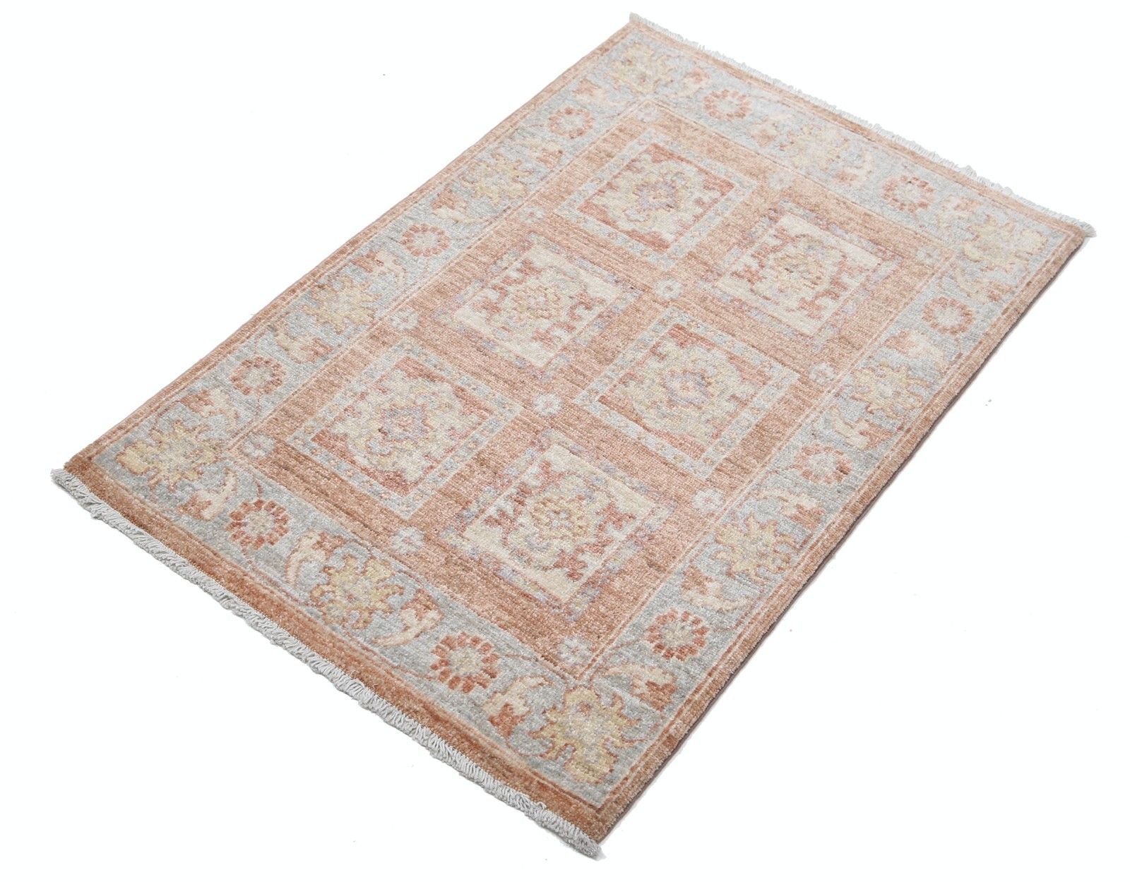 Tapis en laine turc noué à la main, rouge, beige, bleu clair et ivoire, 64 x 100 cm photo for sale