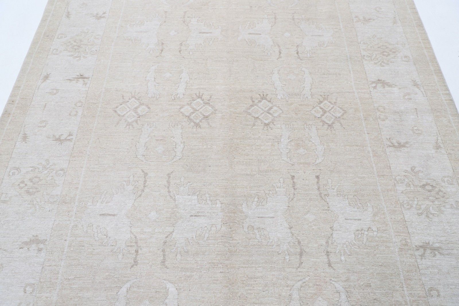 6x8.4 Ft Handmade Beige Area Rug For Living Room, Dining Room And Bedroom Decor photo for sale