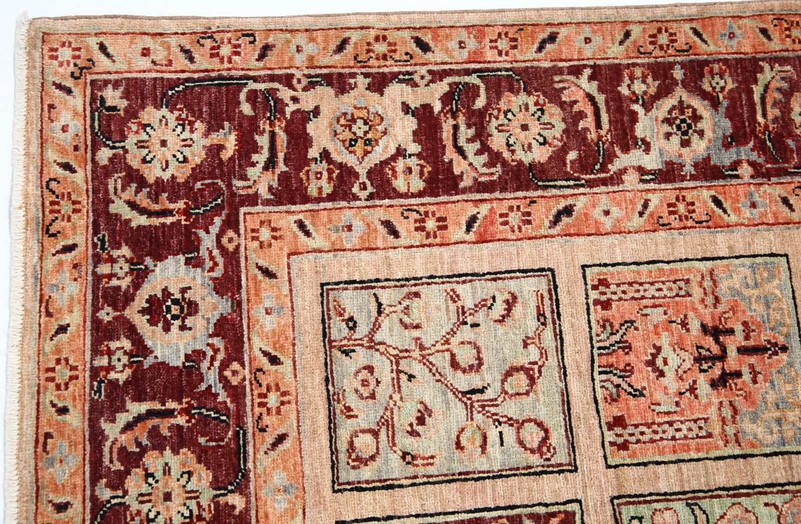 5.7x7.7 Ft Hand Knotted Blush And Ivory Wool Area Rug With Floral Design photo vinterior