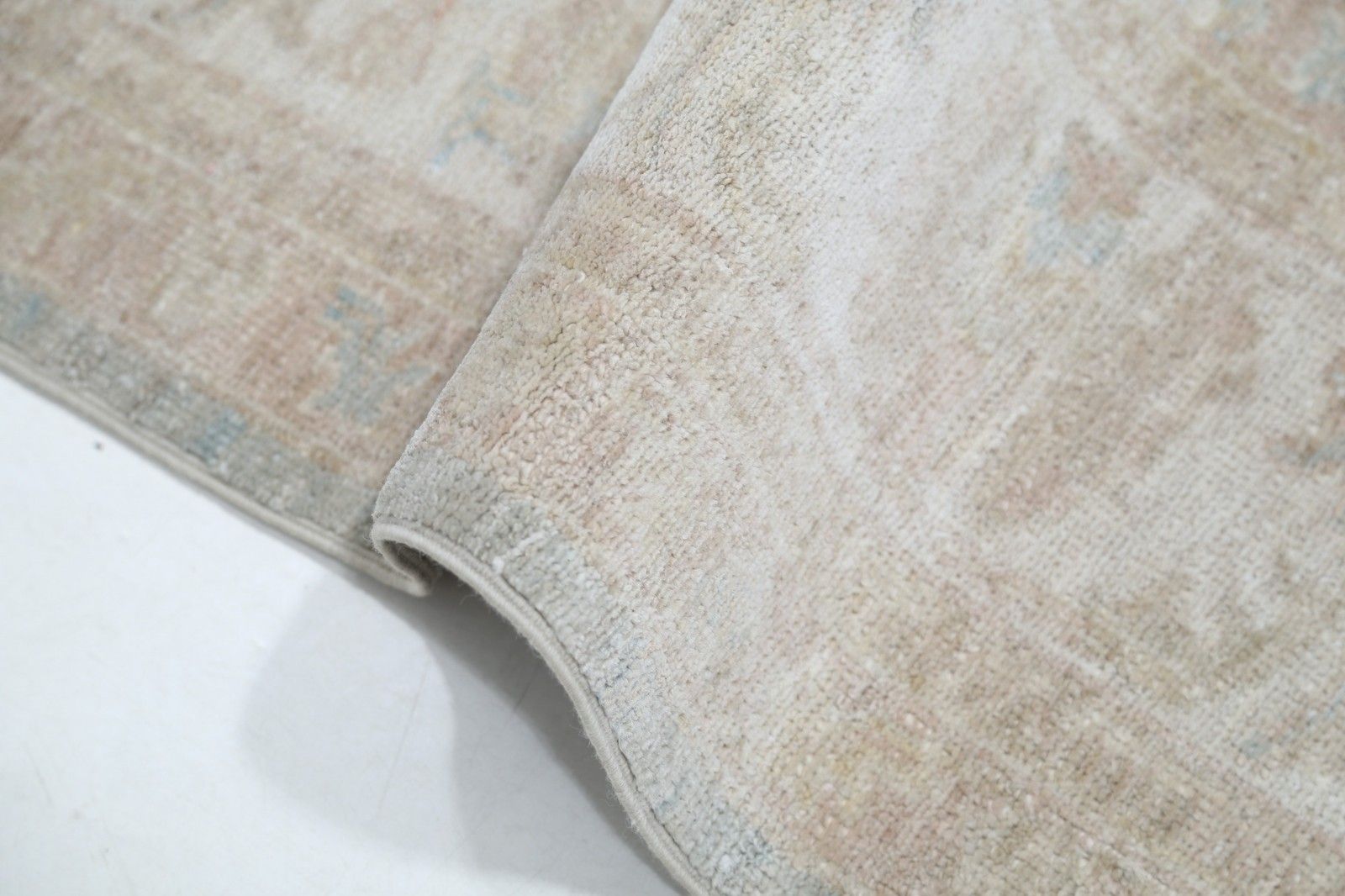 Tapis en laine fait main bleu clair, ivoire et rouge à motif floral, 5,8 x 8,2 ft photo Textiles