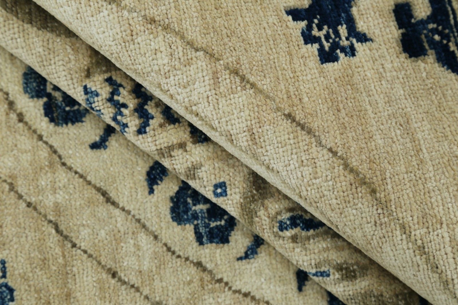 Tapis carré fait main beige et bleu marine 8 x 8 ft, motif médaillon à l'éléphant photo Textiles