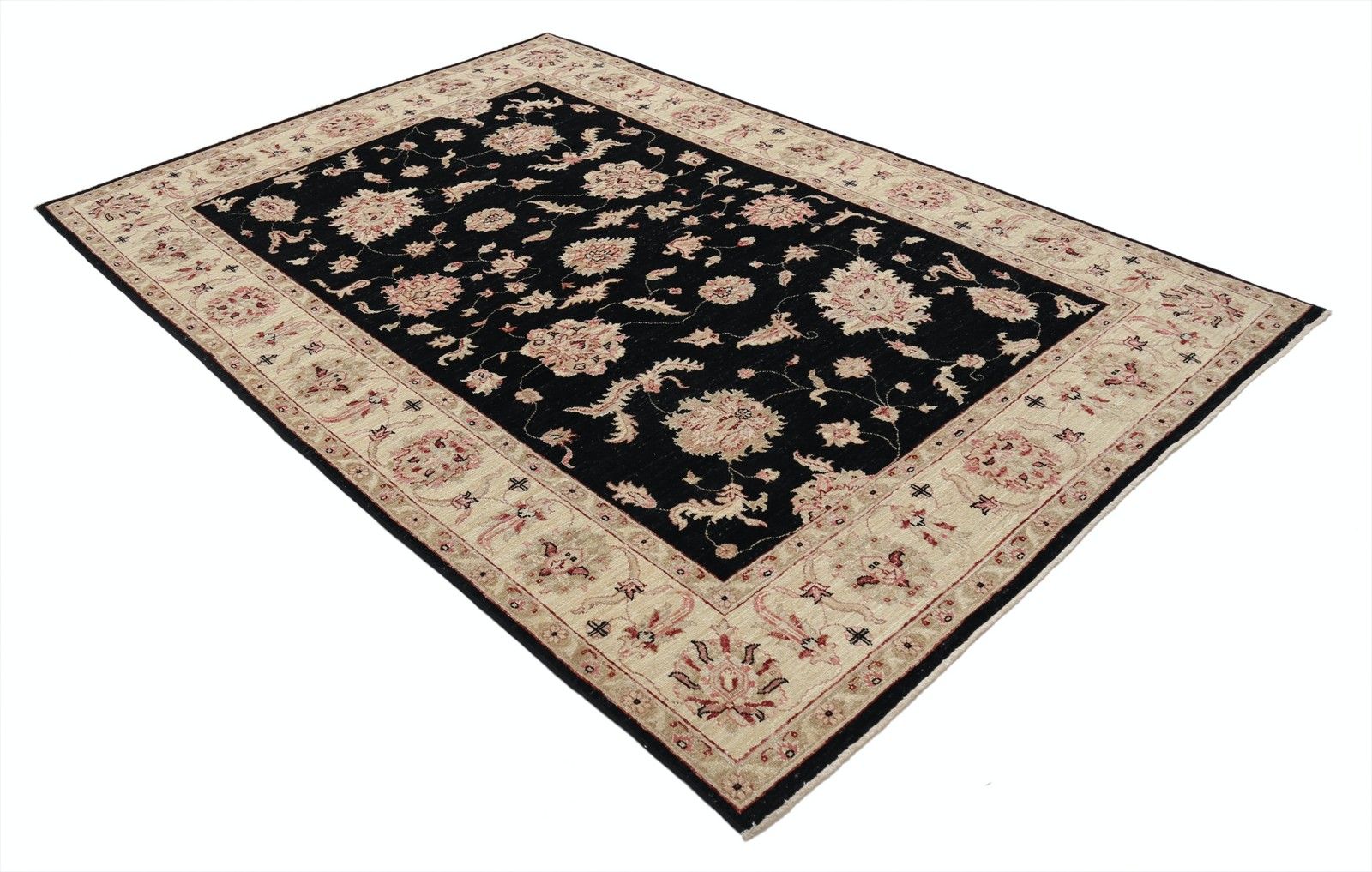 Tapis à motifs floraux noué à la main, fond noir et bordure beige, 170 x 240 cm photo for sale