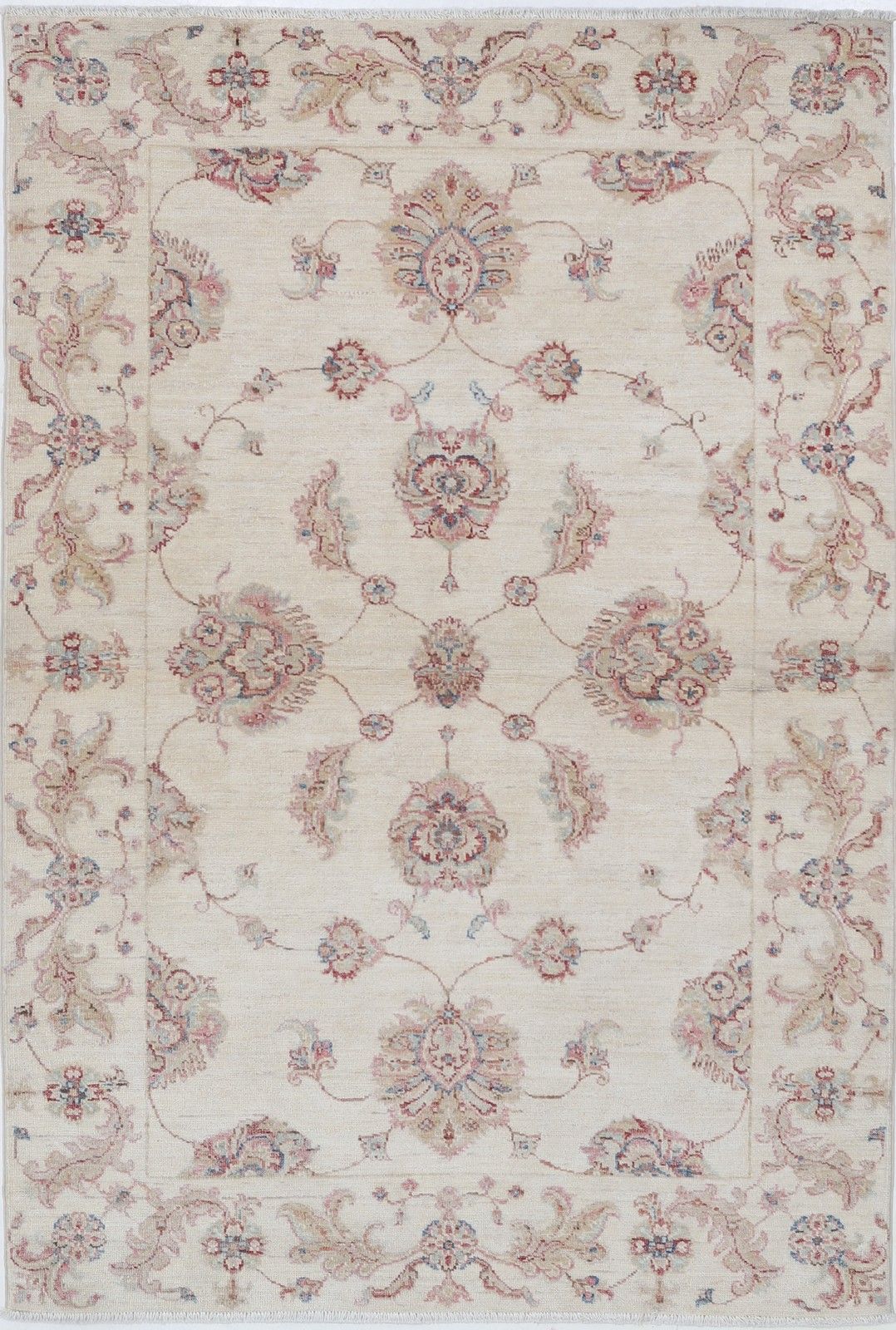 Tapis d'appoint noué à la main, beige, motif floral sur toute la surface, 120 x 180 cm. 100 % laine
