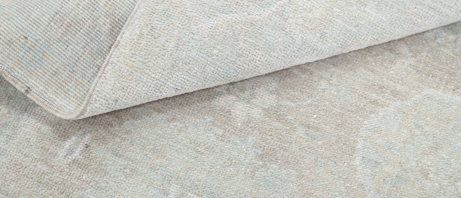 2x2.8 Ft Beige Oushak Vloerkleed. Handgeknoopt Turks Klein Vloerkleed. Volledig Wol photo Textiel