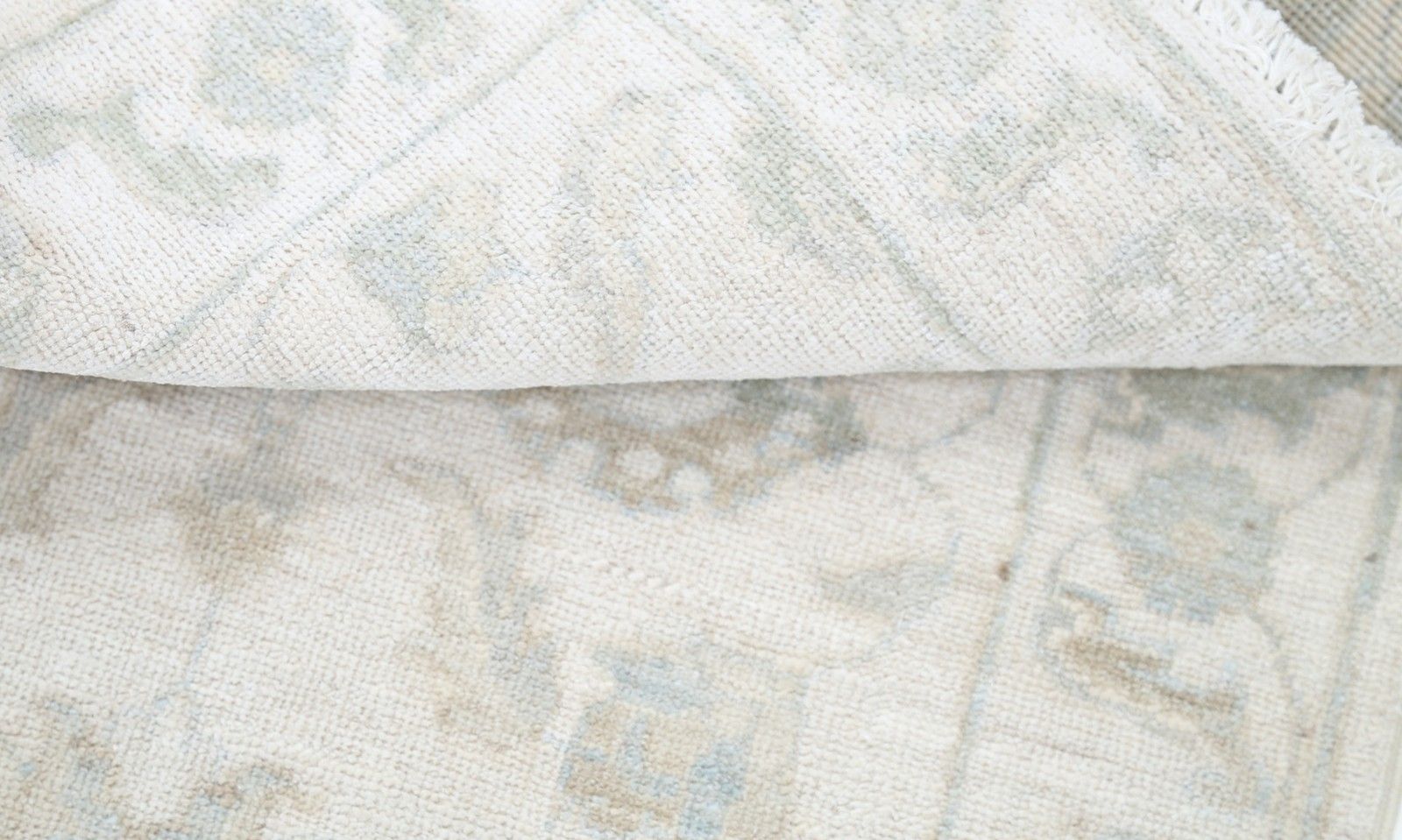 Tapis d'appoint noué à la main, beige et bleu clair, motif médaillon floral, 0,67 x 0,94 m photo Textiles