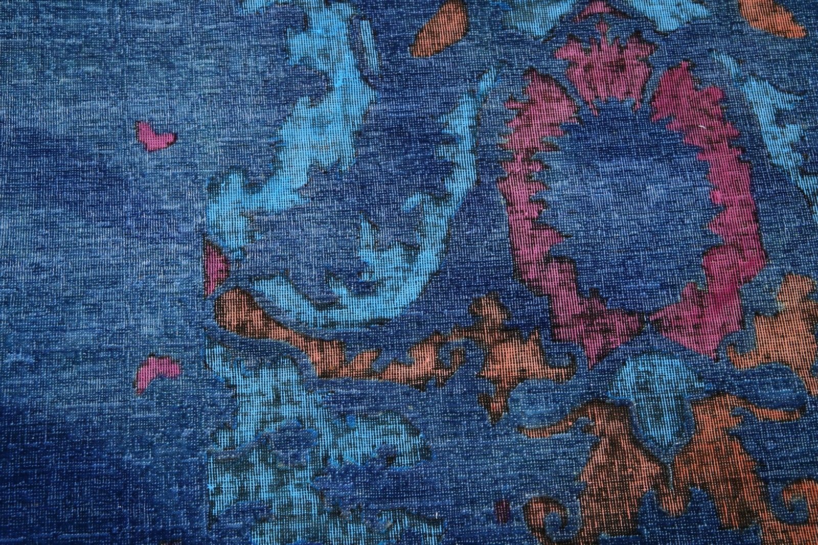 Tapis artisanal bleu marine, turquoise et rouille, 8 x 9,4 pi, motif floral Damask photo vinterior