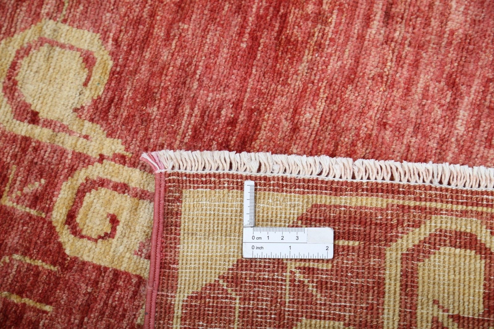 Tapis noué à la main 84 x 112 cm, rouge et or, médaillon ornemental, 100 % laine photo buy