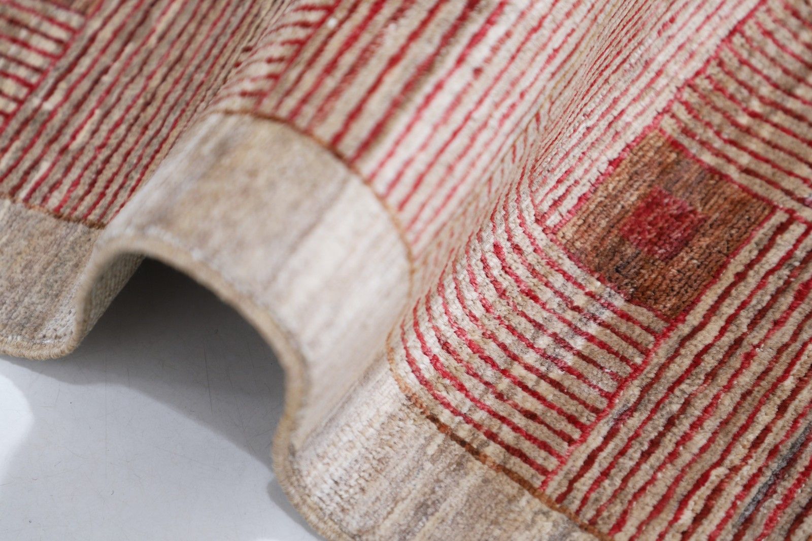 Tapis en laine noué à la main, beige et rouge, motif géométrique tissé, 2 x 3 m (6,5 x 10 pi) photo Textiles