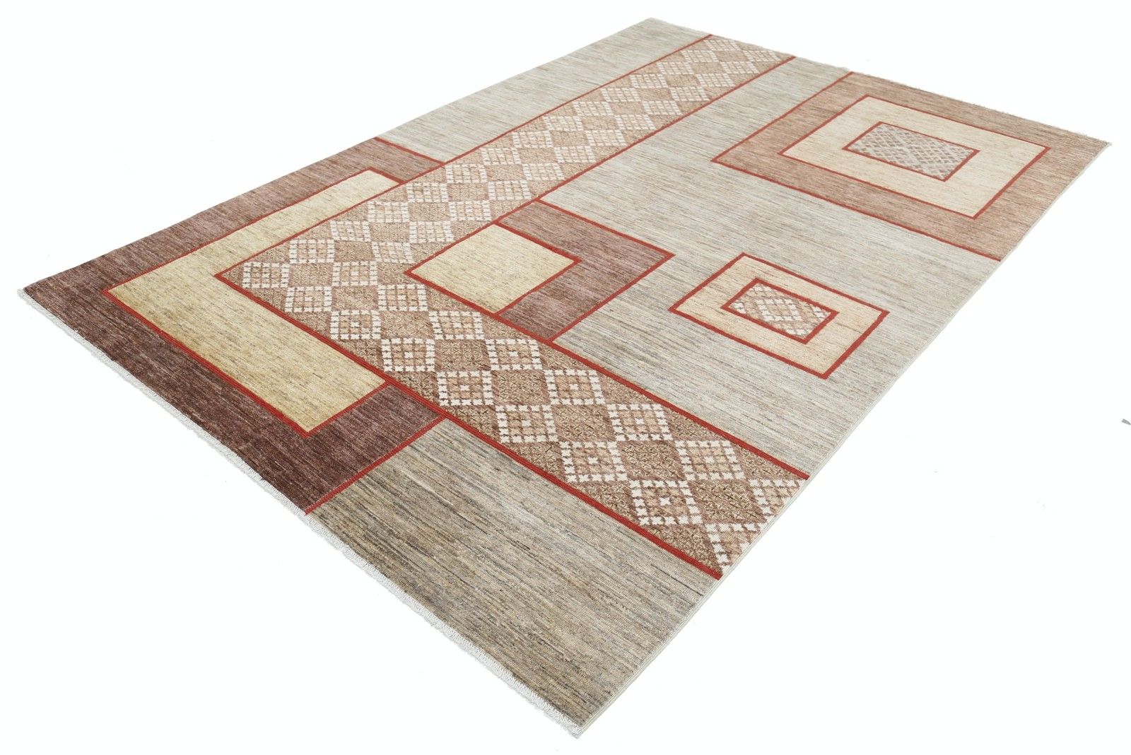 Tapis de sol fait main beige, marron et rouge à motif géométrique abstrait, 200 x 285 cm photo for sale