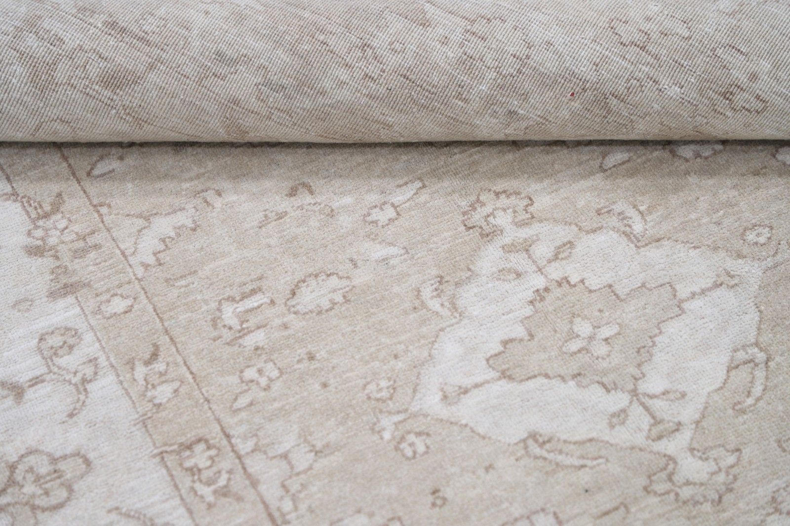 Tapis de sol turc noué à la main, motif floral, beige, 176 x 249 cm. 100 % laine photo 2354.0