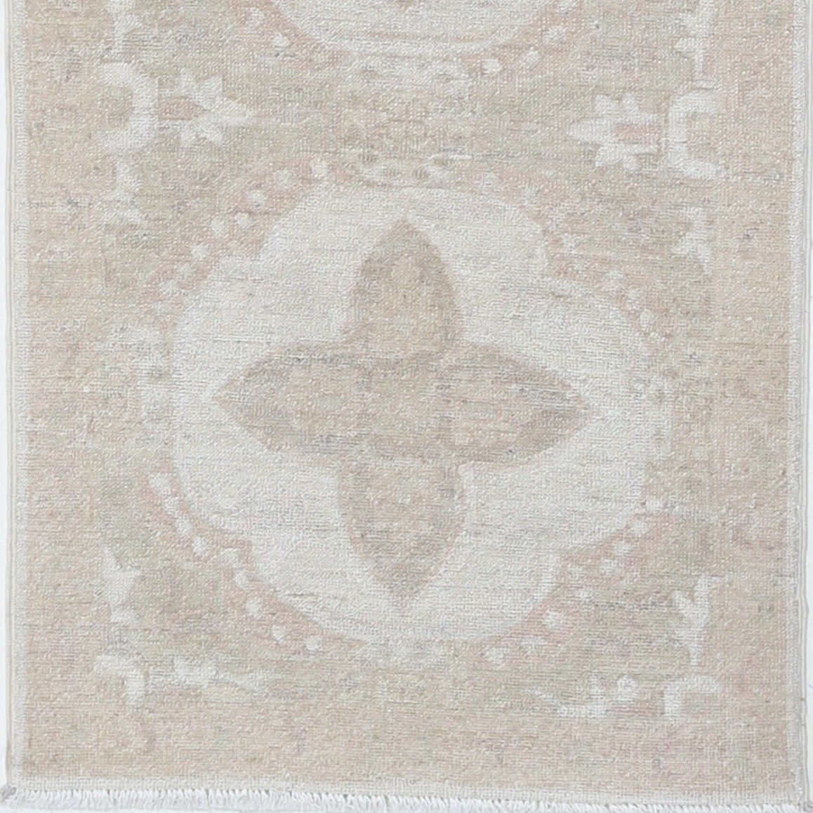 Tapis de couloir fait main 2 x 6,5 pi. Tapis de couloir beige pour corridor. Tapis de cuisine photo buy