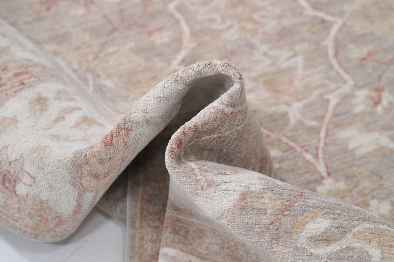 Tapis en laine noué à la main, beige, rose poudré et taupe, motif floral, 180 x 240 cm photo 2941.0