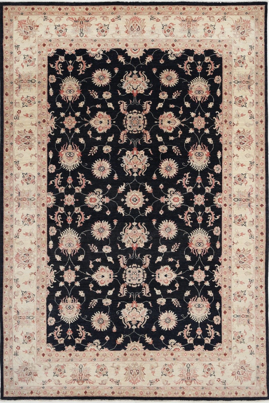 Grand tapis Oushak floral noué à la main, 206 x 305 cm, en noir et beige. 100 % laine