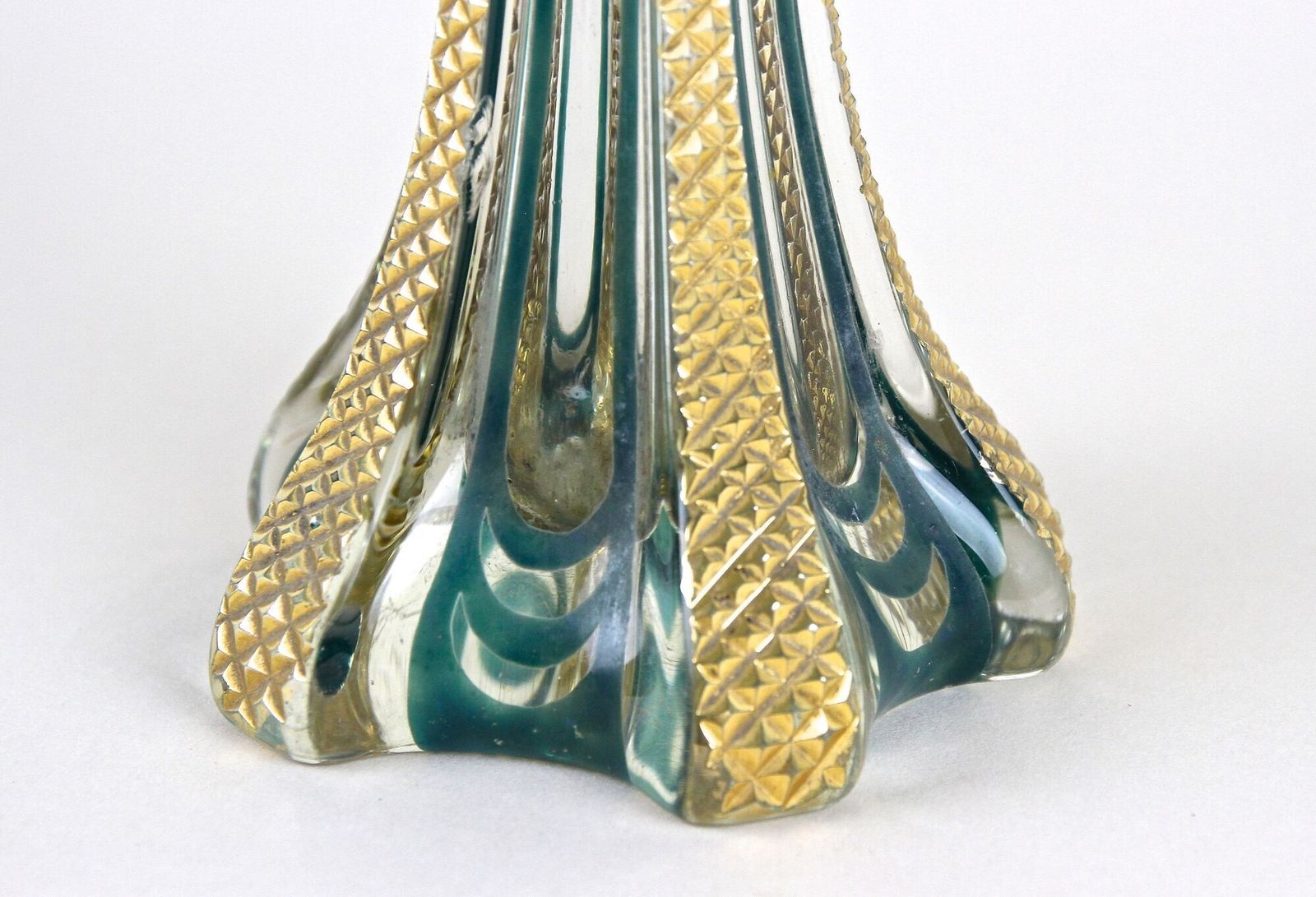 20th Century Murano Glass Vase With Green And Gilt Accents, Italy Ca. 1930 photo vintage