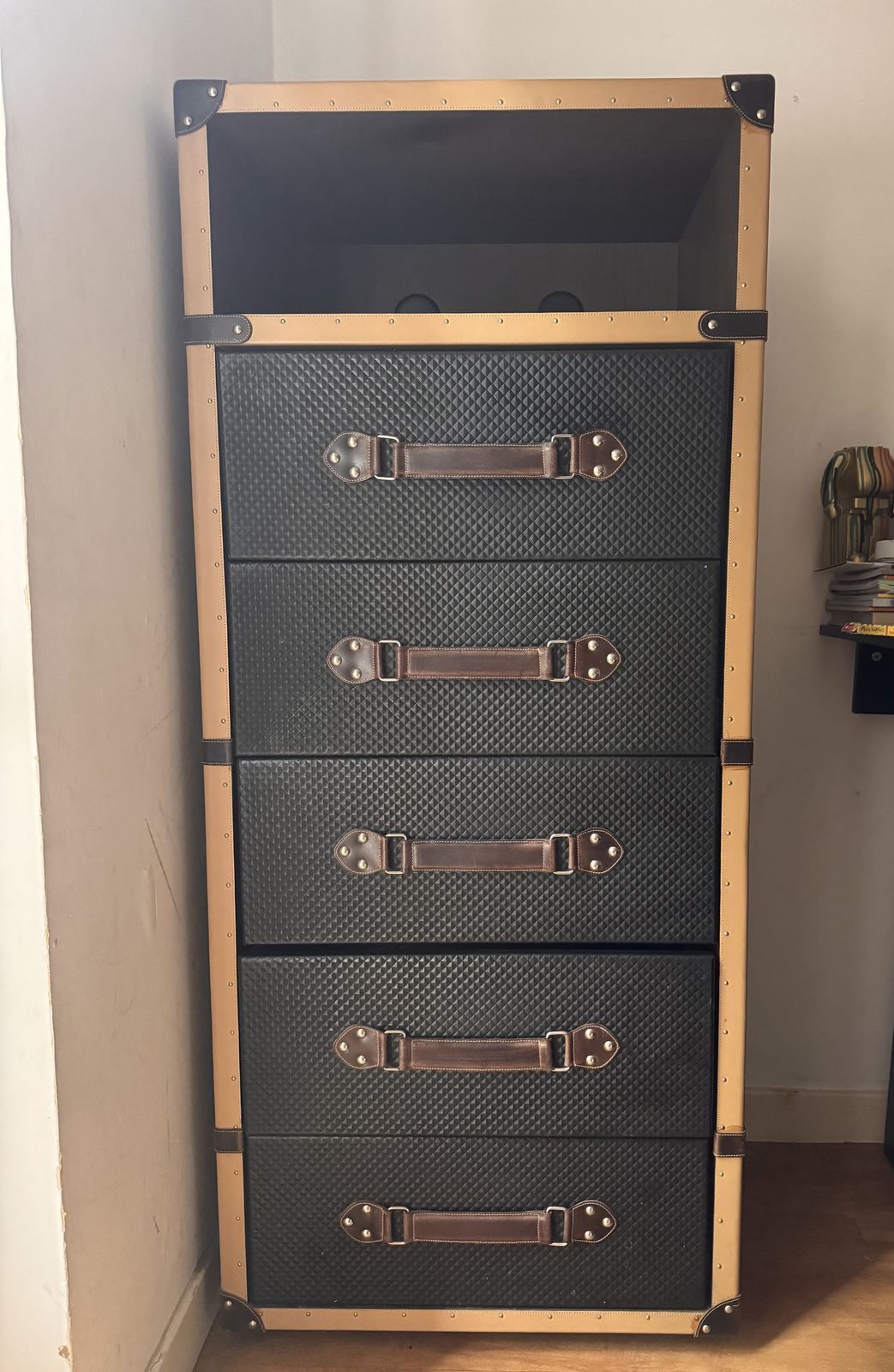 Colección Alexandra – Traveler Chiffonier R0693