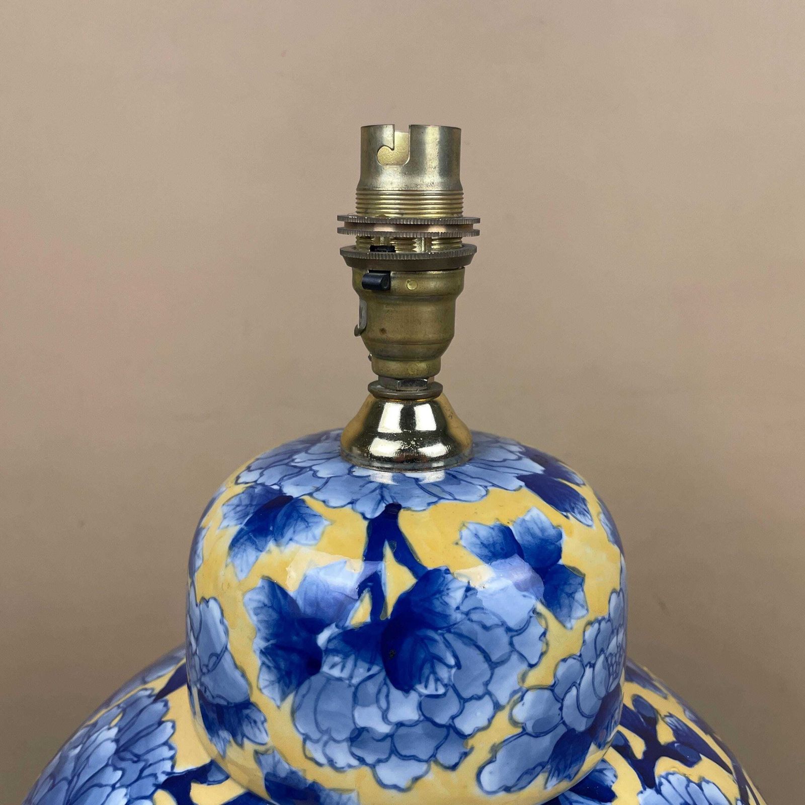 India Jane Ceramic Lamp Floral Pattern Oriental Wood Base Bedside Table Light Ginger Jar Shape Large Statement Yellow Blue Bold 2003 photo vinterior