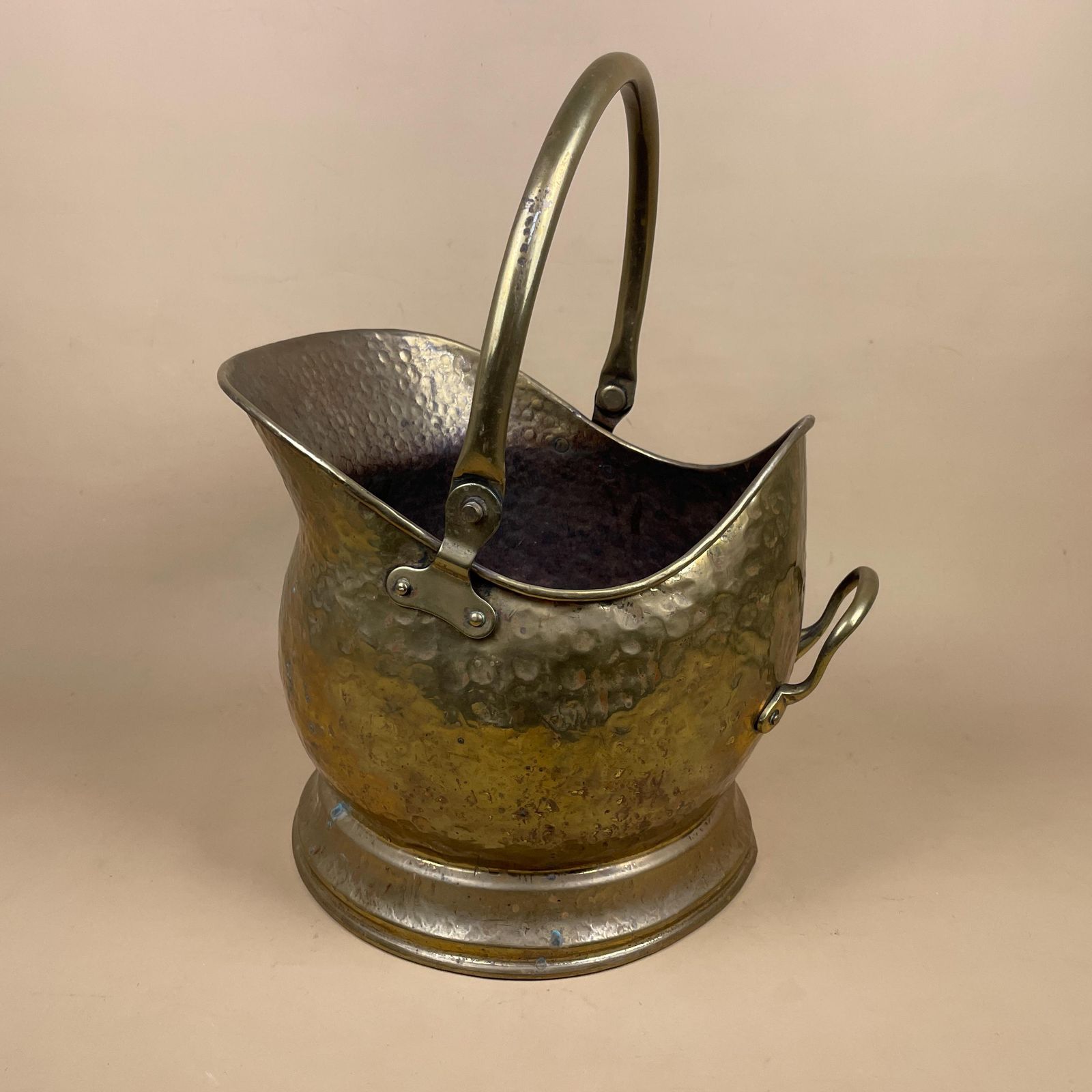 Antique Metal Gold Brass Coal Bucket Handle Fireside Fire Side Scuttle Log Helmet Farmhouse Hammered Texture Vintage Fireplace Logs photo furniture