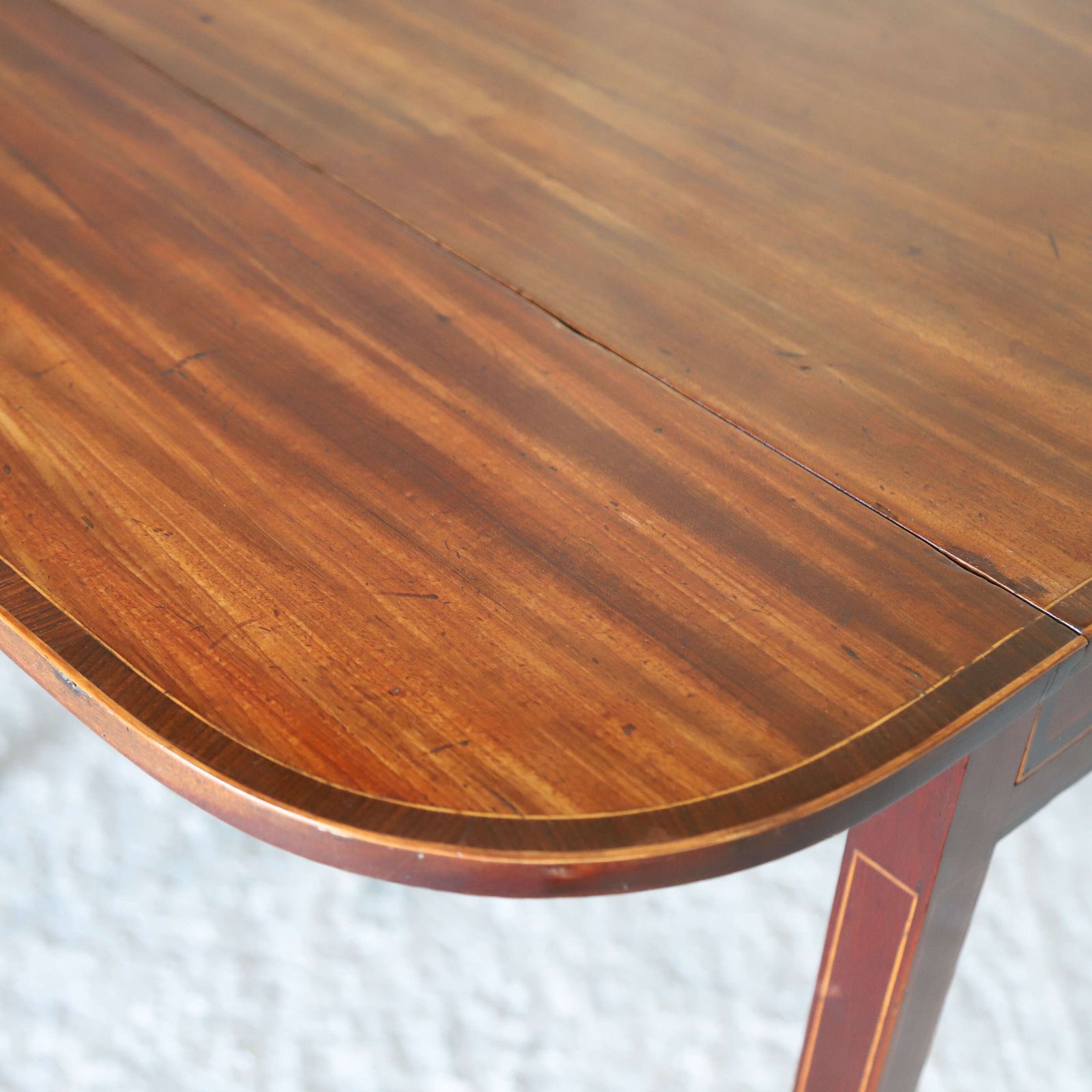 photo vinterior Late 18th Century Sheraton Style Mahogany Pembroke Table   Partridge Wood Cross Banding