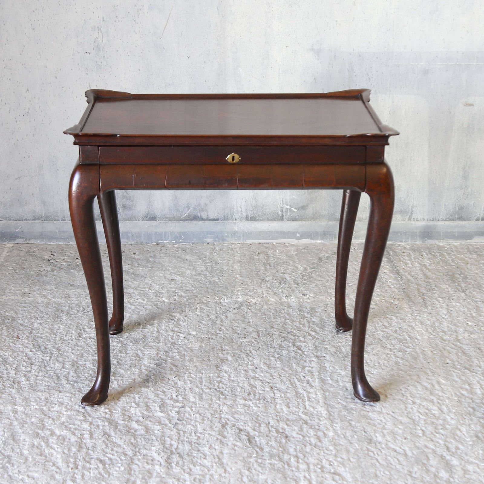 Early Georgian George II Cuban Mahogany Tray Top Silver Table With Cabriole Legs photo furniture