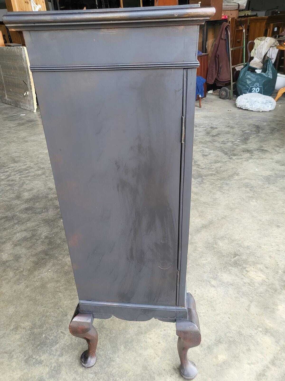 photo vintage Antique Large Edwardian 2 Door Cupboard Cabinet Cabriole Legs Shelves