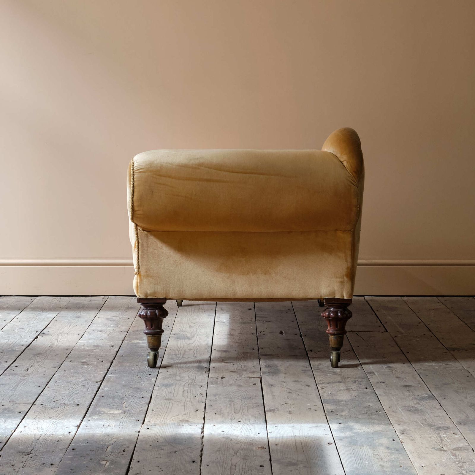 photo buy Mid 19th Century Country House Chaise Longue