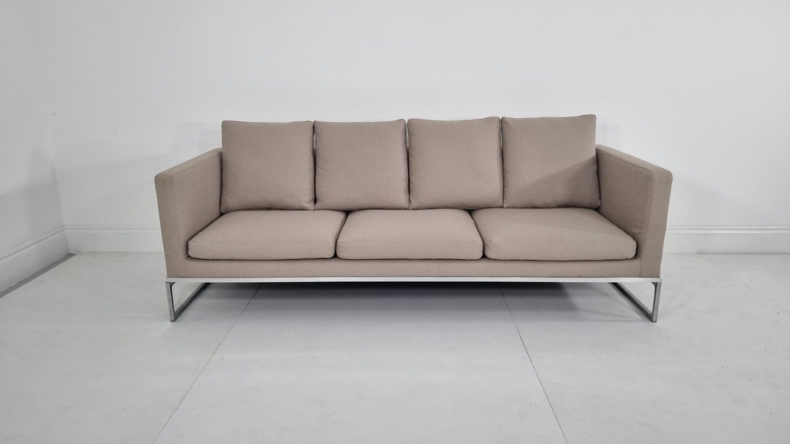 Bb Italia Tight 3 Seater Sofa In Stone Boucle In Excellent Condition