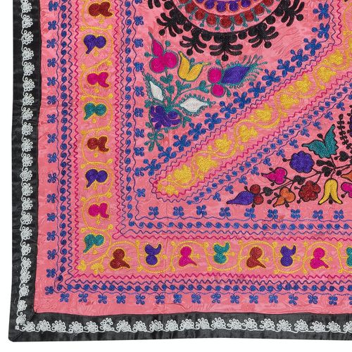 4x5.4 Ft Embroidered Silk & Cotton Wall Hanging. Pink Bed Cover. New Tablecloth photo Textiles