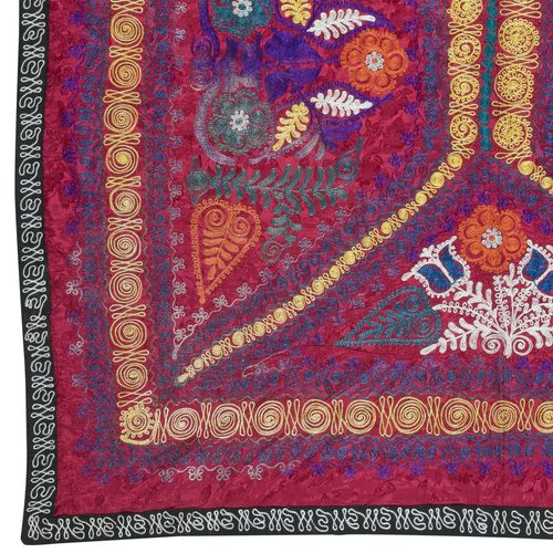 4.6x5.8 Ft Embroidered Silk & Cotton Wall Hanging. Red Bed Cover. New Tablecloth photo Textiles
