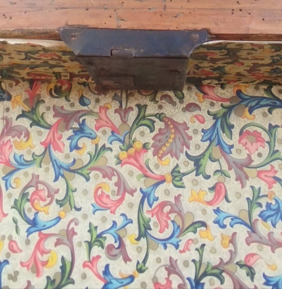 Antique Tuscan Louis XVI Period Desk, photo vinterior