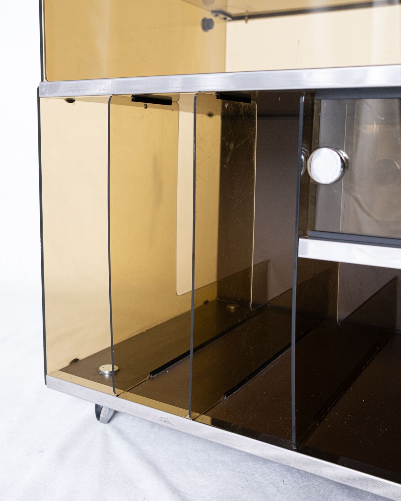 photo vinterior Hi Fi Sideboard In Smoked Plexiglas, Made In France, 1970s