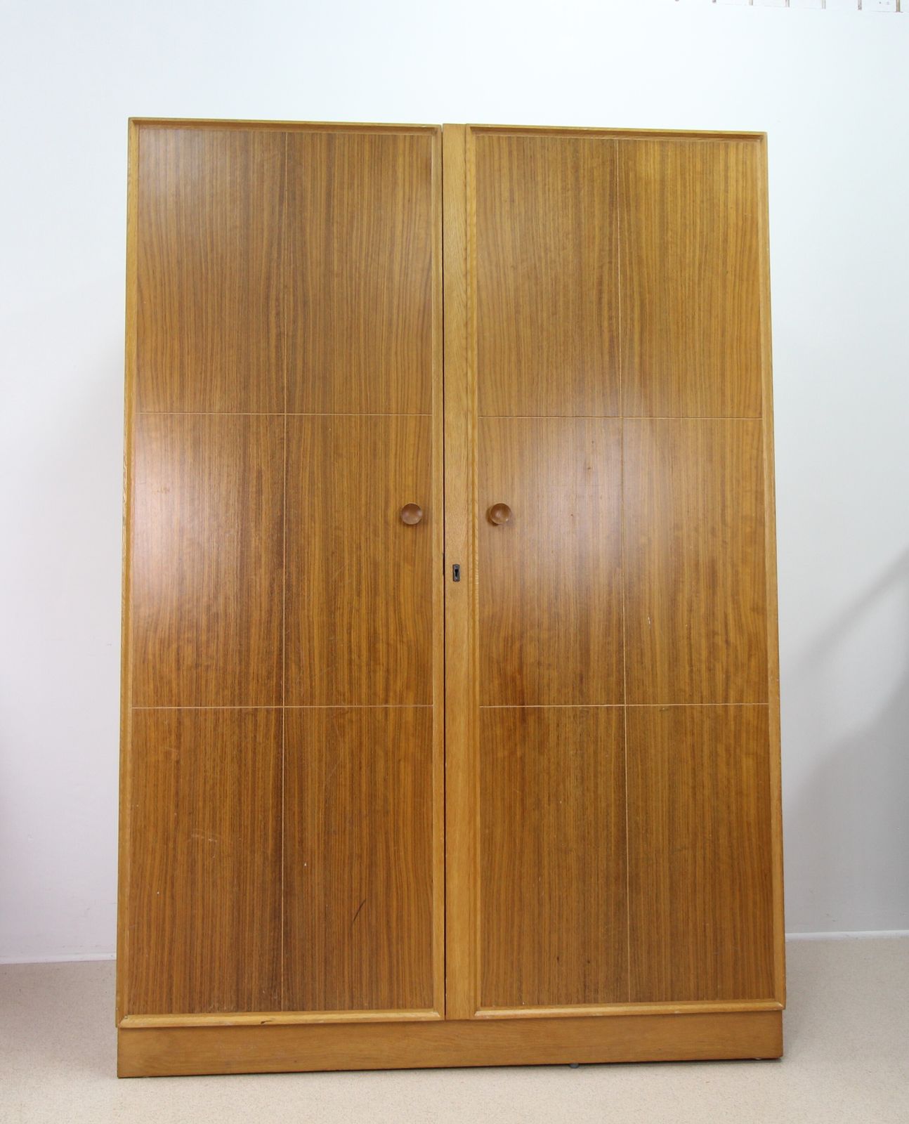 Mid Century Meredew Double Wardrobe