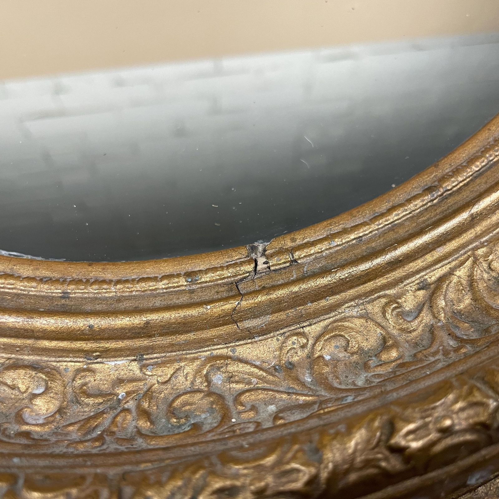 Oval Gold Wood Mirror Ornate Gold Gilt Painted Portrait Wall Mirror Regency Hallway Entry Wooden Frame Antique Style photo 139.0