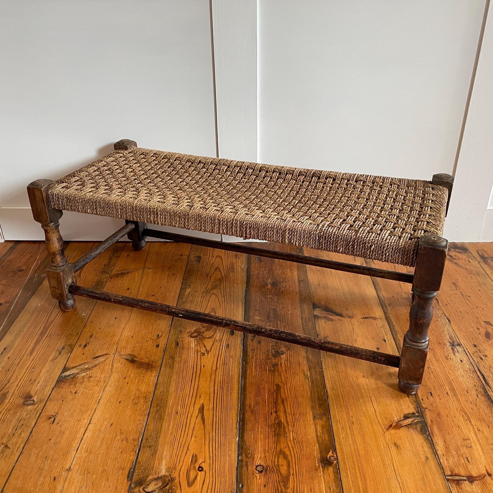 Rush Seat Wooden Bench Long Rustic Woven Stool Farmhouse Entryway Hall Footstool Antique Style photo vintage